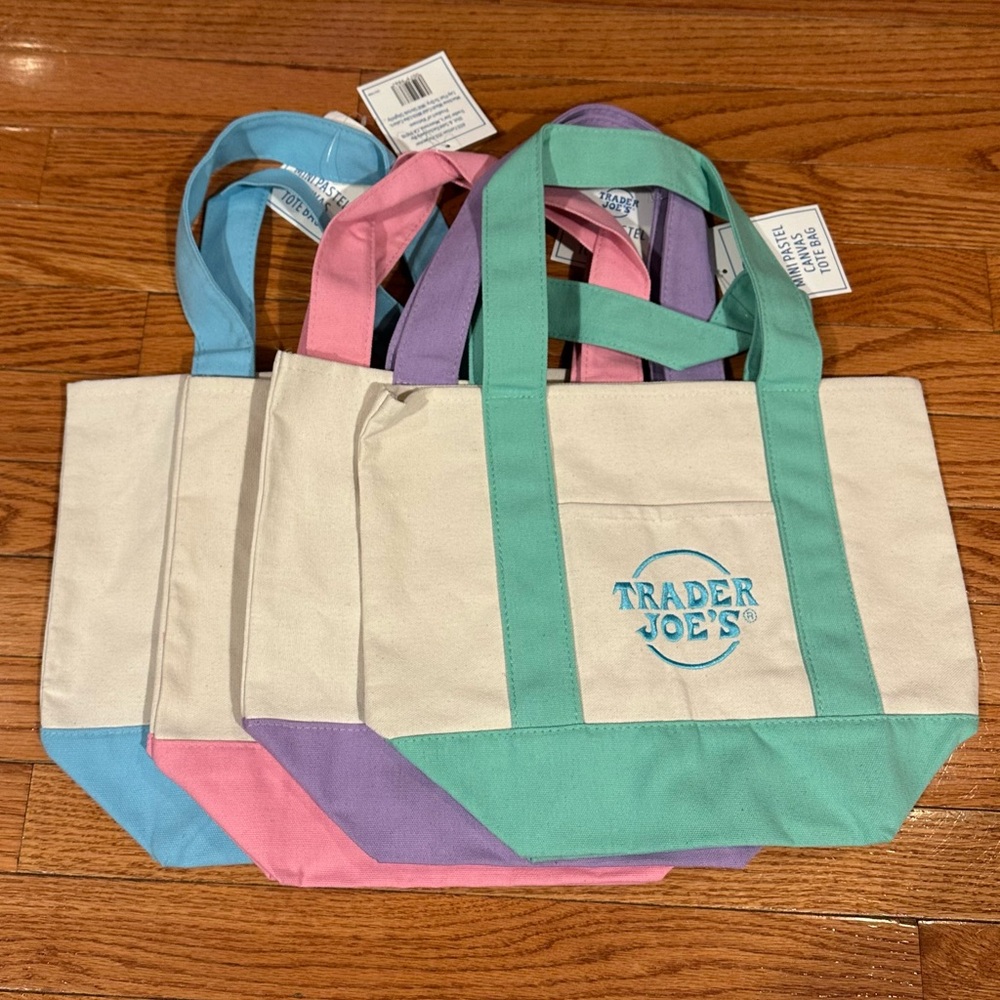 Trader Joe’s Pastel Color Mini Totes Set